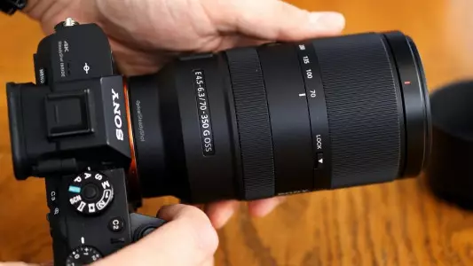 قیمت لنز سونی 70-350